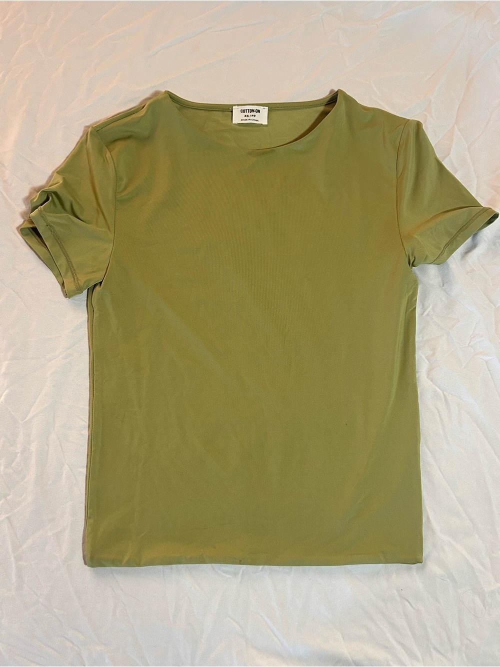 cotton on green tshirt